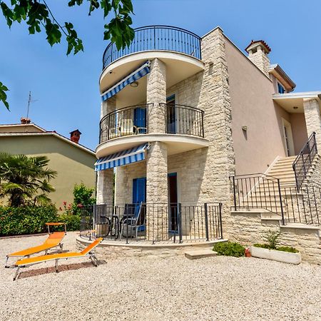 Apartment In Villa Moletto Seaside & Relax - 4 Guests Ловречица Экстерьер фото