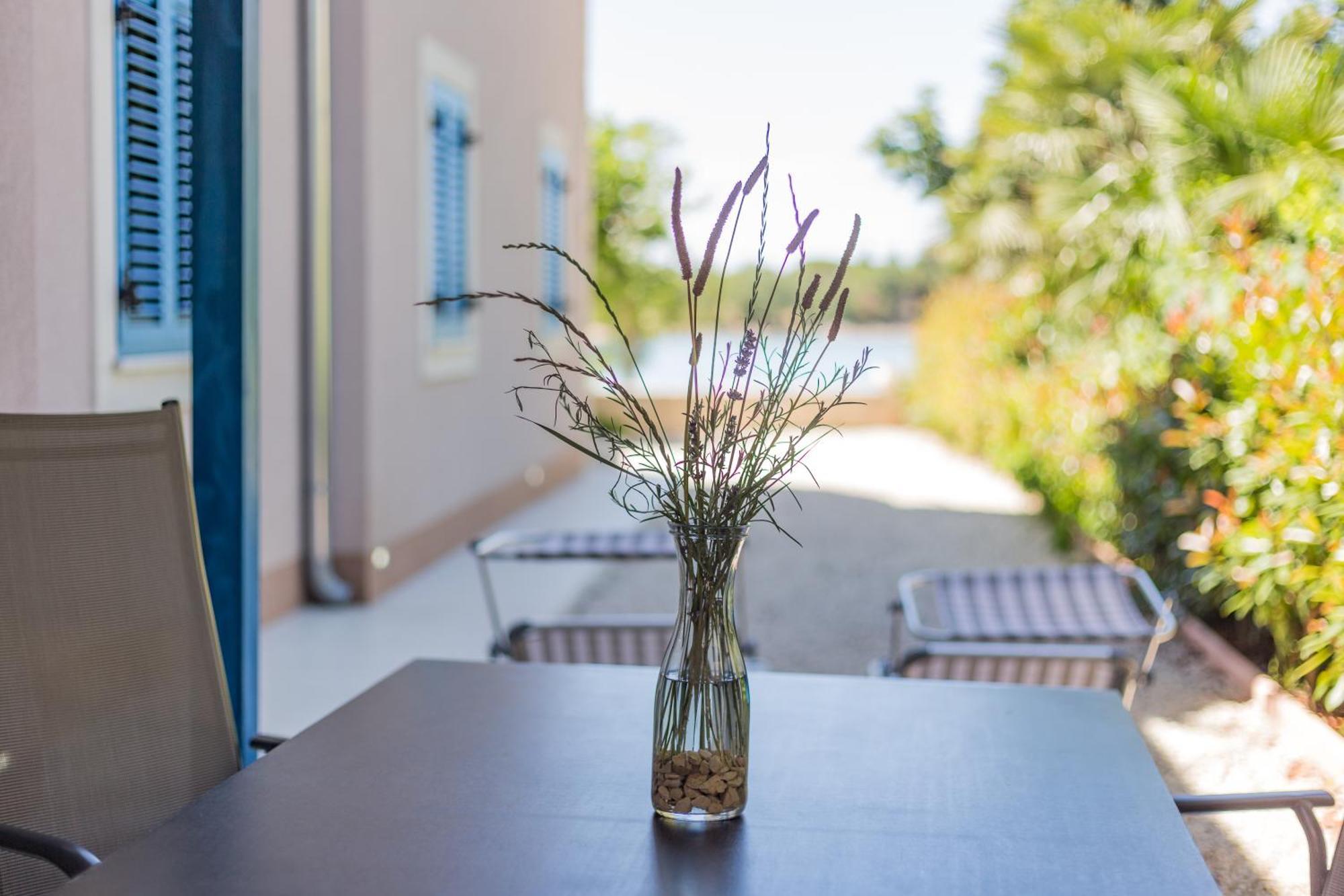 Apartment In Villa Moletto Seaside & Relax - 4 Guests Ловречица Экстерьер фото